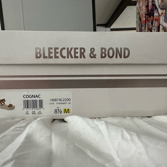 Platform sandals - Picture 3 of 4